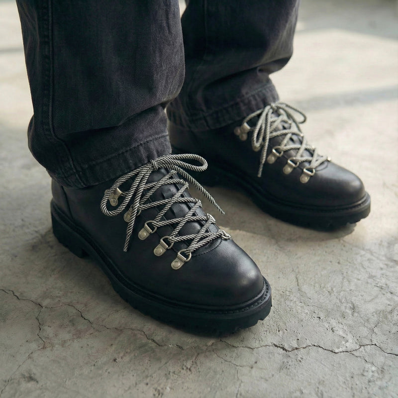 Shadow Derby – Black